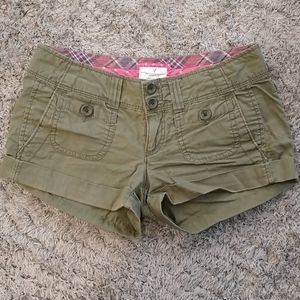 Army green AE cuffed shorts
